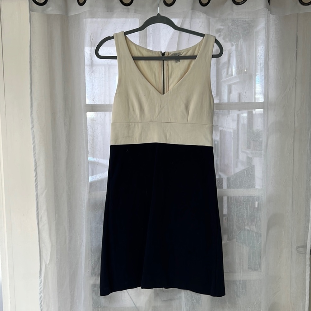Jcrew navy / cream shift dress, size 4
